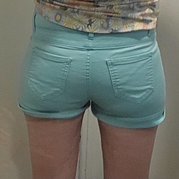 Women's Shorts Bundle Sizes 4 and 5 - Picture 8 of 13